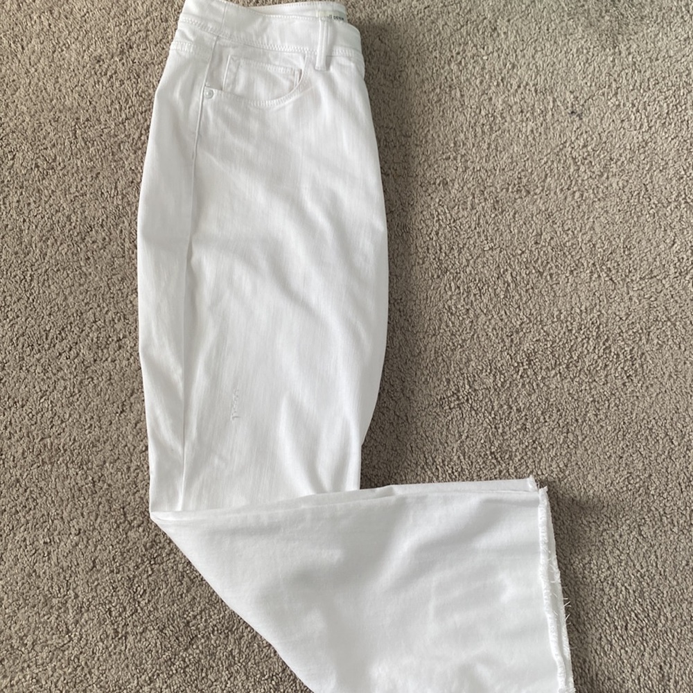 JJILL  KICK FLARE DENIM white denim ankle jeans with frayed hem,  size 12